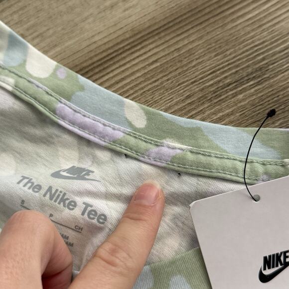Nike Sports Are A Trip Tie‑Dye T‑Shirt – Small – Pastel Green Purple – NWT - Picture 6 of 11